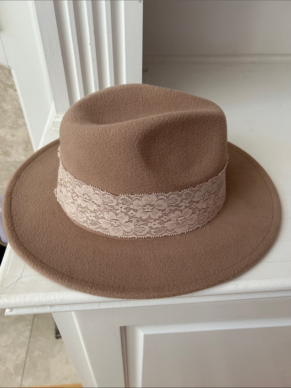 Women’s Wool Fedora Hat with Lace Band - Brown